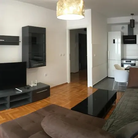 Center 3-setaliste *