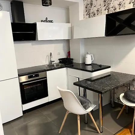 Lägenhet Center 3-setaliste